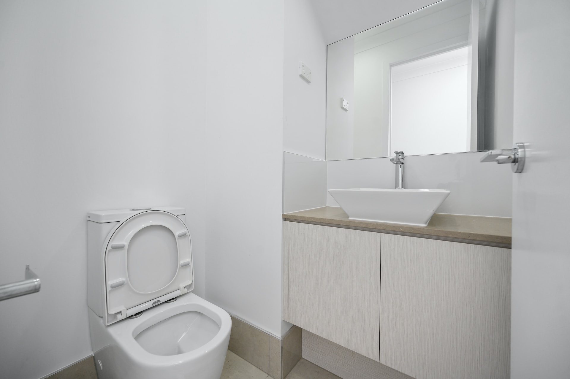 How to Clean Every Kind of Stain in a Toilet Bowl Homeaglow